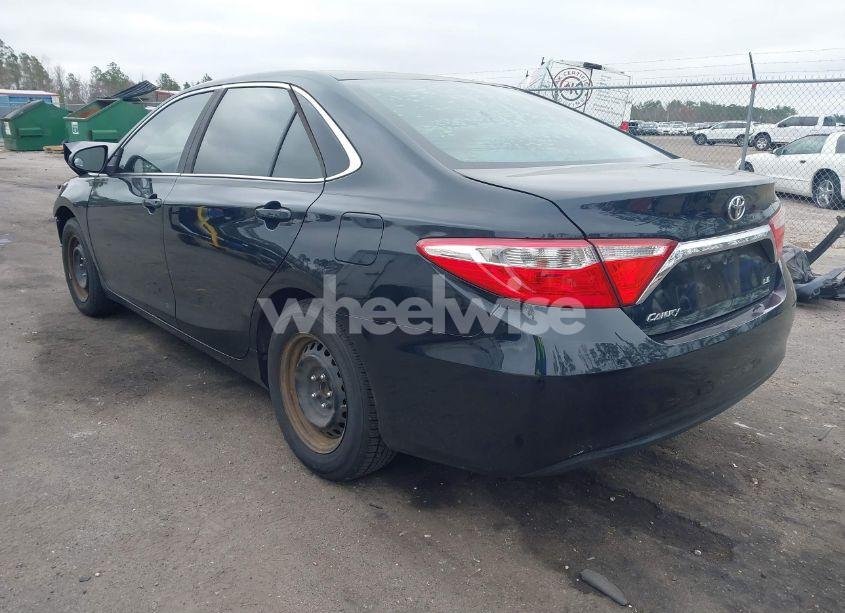 Photo 3 of 2016 Toyota Camry LE (VIN 4T1BF1FK3GU526904)