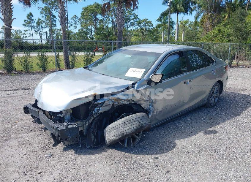 Photo 2 of 2016 Toyota Camry SE (VIN 4T1BF1FK3GU546196)