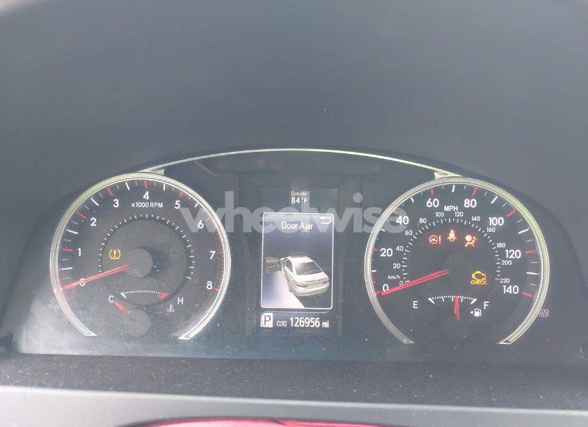 Photo 7 of 2016 Toyota Camry SE (VIN 4T1BF1FK3GU546196)