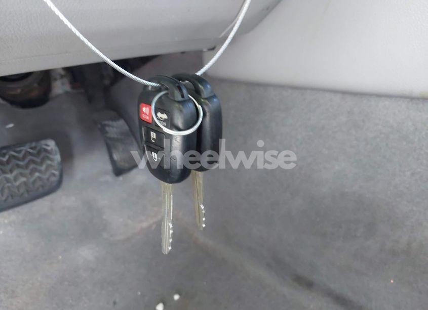 Photo 11 of 2016 Toyota Camry LE (VIN 4T1BF1FK3GU552936)