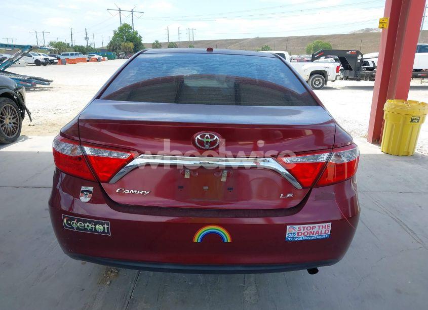 Photo 16 of 2016 Toyota Camry LE (VIN 4T1BF1FK3GU552936)
