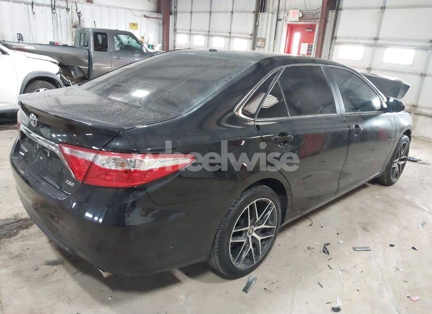 Photo 4 of 2016 Toyota Camry XSE (VIN 4T1BF1FK3GU555108)