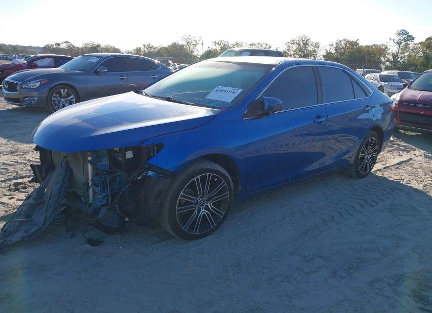 Photo 2 of 2016 Toyota Camry SE (VIN 4T1BF1FK3GU566948)