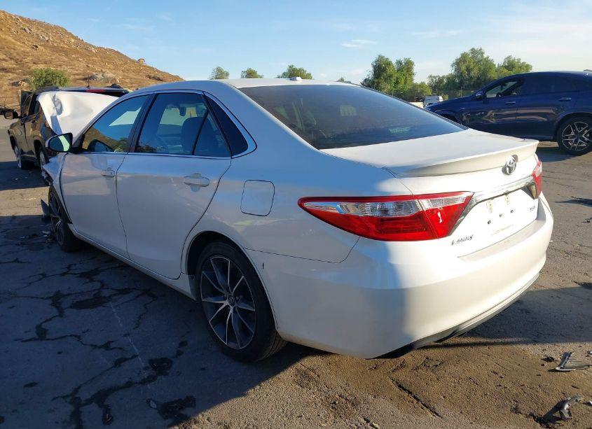 Photo 3 of 2016 Toyota Camry XSE (VIN 4T1BF1FK3GU575715)