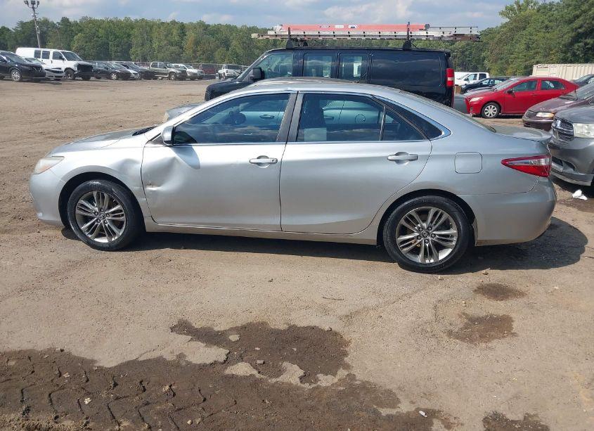 Photo 14 of 2016 Toyota Camry SE (VIN 4T1BF1FK3GU580932)