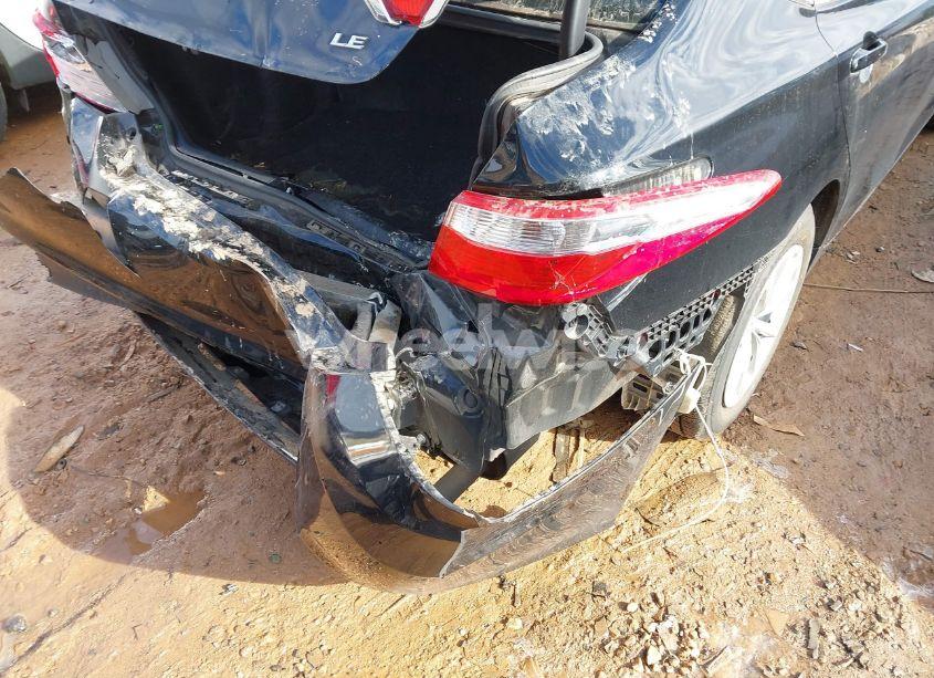 Photo 17 of 2016 Toyota Camry LE (VIN 4T1BF1FK3GU602895)