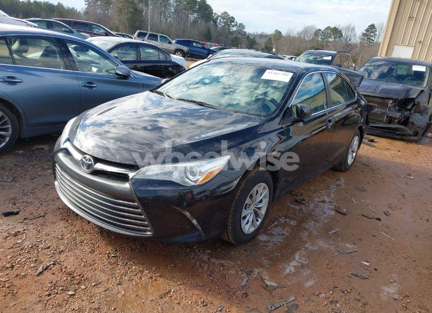 Photo 2 of 2016 Toyota Camry LE (VIN 4T1BF1FK3GU602895)