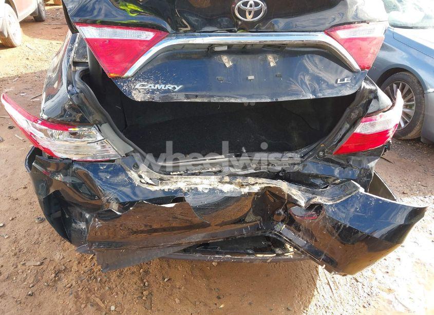 Photo 6 of 2016 Toyota Camry LE (VIN 4T1BF1FK3GU602895)