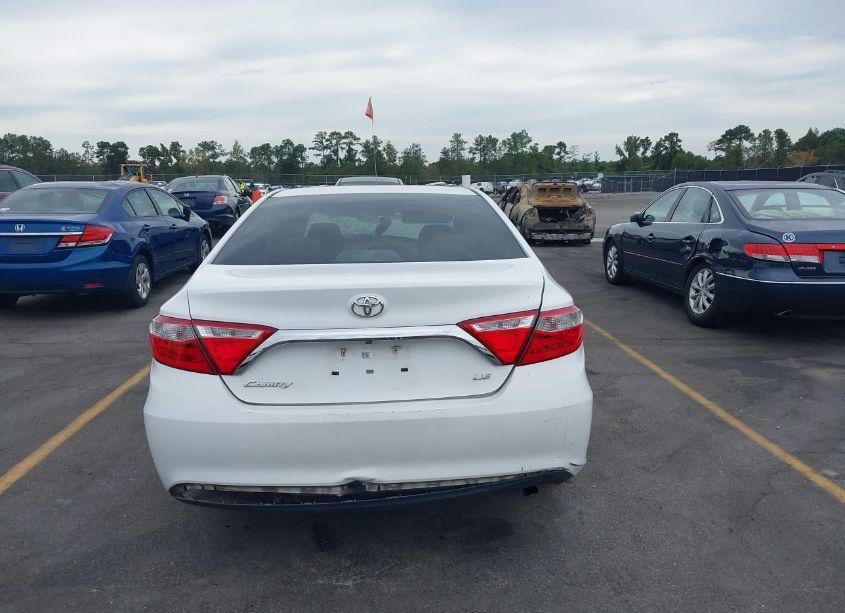 Photo 16 of 2016 Toyota Camry LE (VIN 4T1BF1FK3GU603822)
