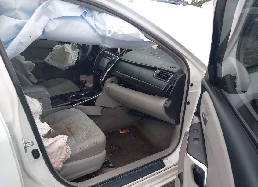 Photo 5 of 2016 Toyota Camry LE (VIN 4T1BF1FK3GU603822)