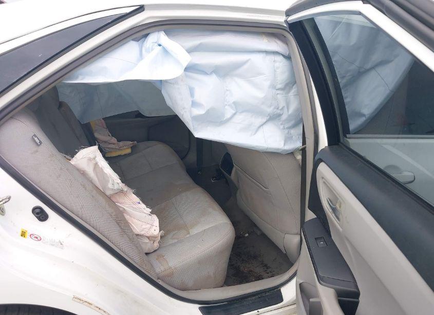 Photo 8 of 2016 Toyota Camry LE (VIN 4T1BF1FK3GU603822)