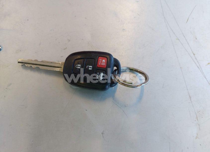 Photo 11 of 2017 Toyota Camry SE (VIN 4T1BF1FK3HU308933)