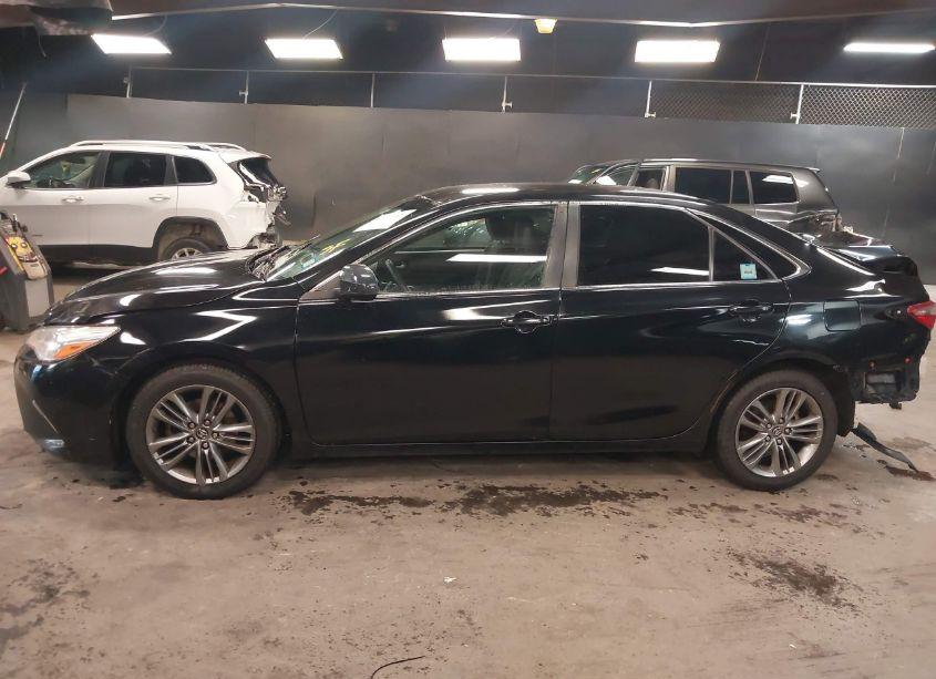 Photo 14 of 2017 Toyota Camry SE (VIN 4T1BF1FK3HU320466)