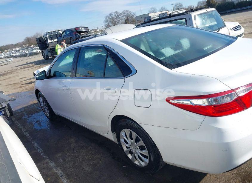 Photo 14 of 2017 Toyota Camry LE (VIN 4T1BF1FK3HU332181)