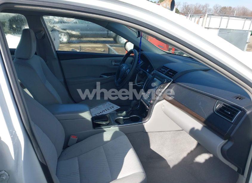 Photo 5 of 2017 Toyota Camry LE (VIN 4T1BF1FK3HU332181)