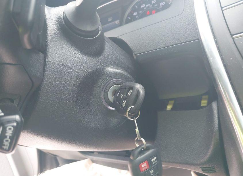 Photo 11 of 2017 Toyota Camry SE (VIN 4T1BF1FK3HU335176)