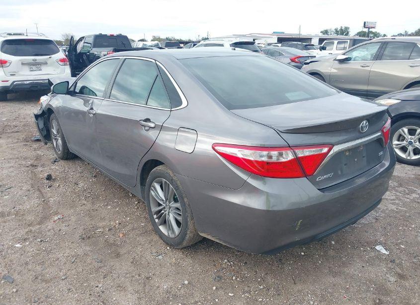 Photo 3 of 2017 Toyota Camry SE (VIN 4T1BF1FK3HU335176)