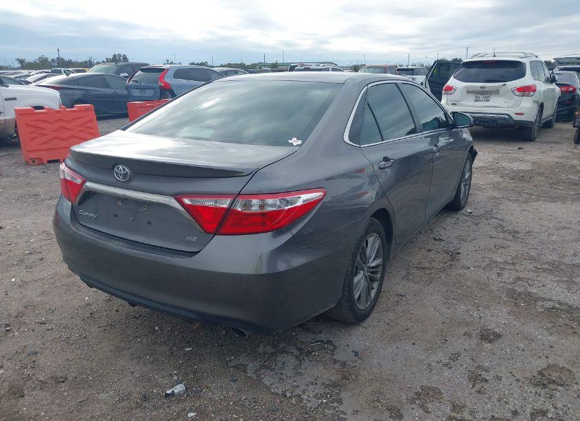 Photo 4 of 2017 Toyota Camry SE (VIN 4T1BF1FK3HU335176)