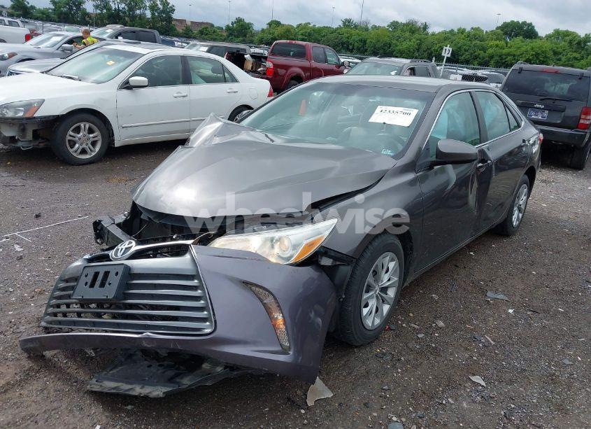 Photo 2 of 2017 Toyota Camry LE (VIN 4T1BF1FK3HU355475)