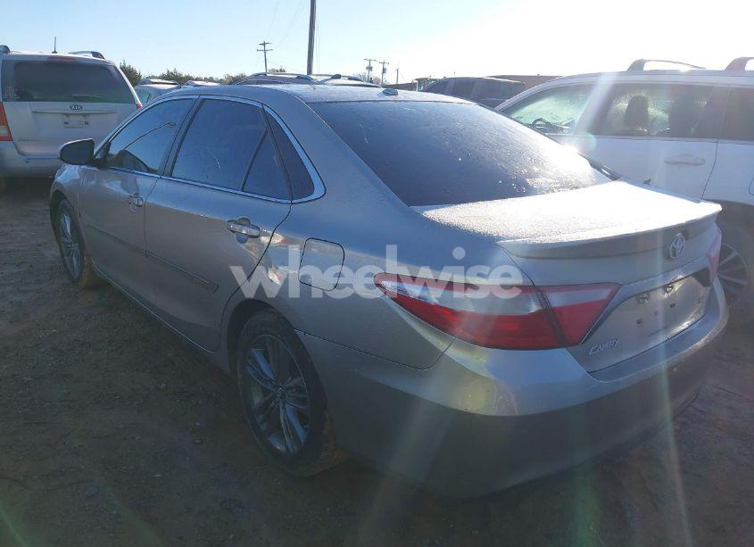 Photo 3 of 2017 Toyota Camry SE (VIN 4T1BF1FK3HU366282)