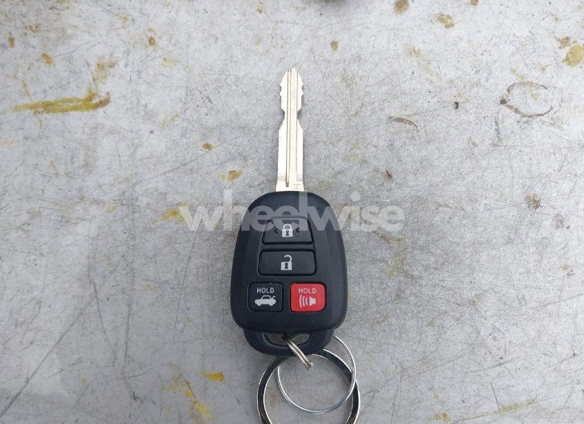 Photo 11 of 2017 Toyota Camry SE (VIN 4T1BF1FK3HU373815)