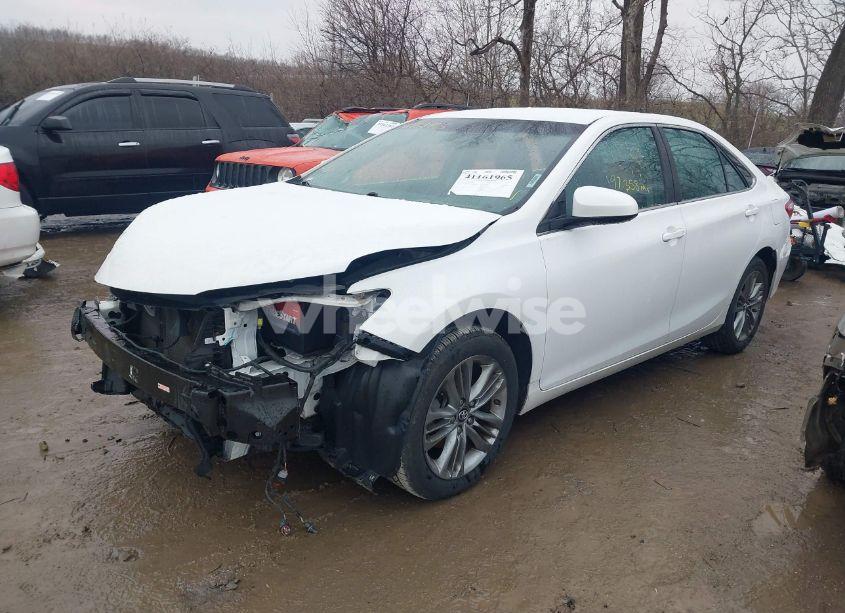 Photo 2 of 2017 Toyota Camry SE (VIN 4T1BF1FK3HU373815)