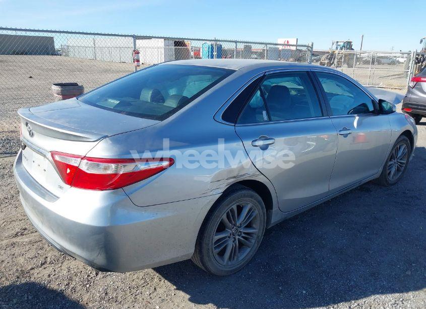 Photo 4 of 2017 Toyota Camry SE (VIN 4T1BF1FK3HU404917)