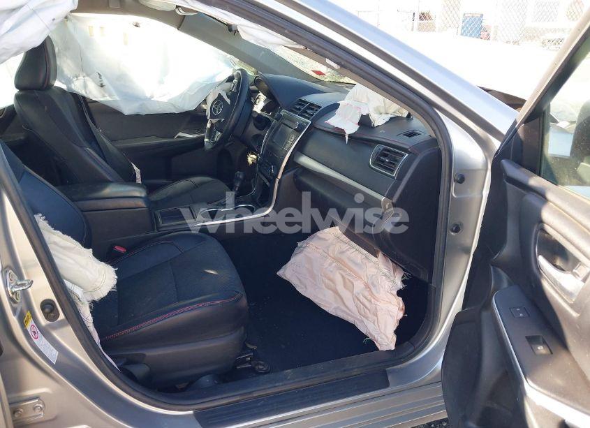 Photo 5 of 2017 Toyota Camry SE (VIN 4T1BF1FK3HU404917)