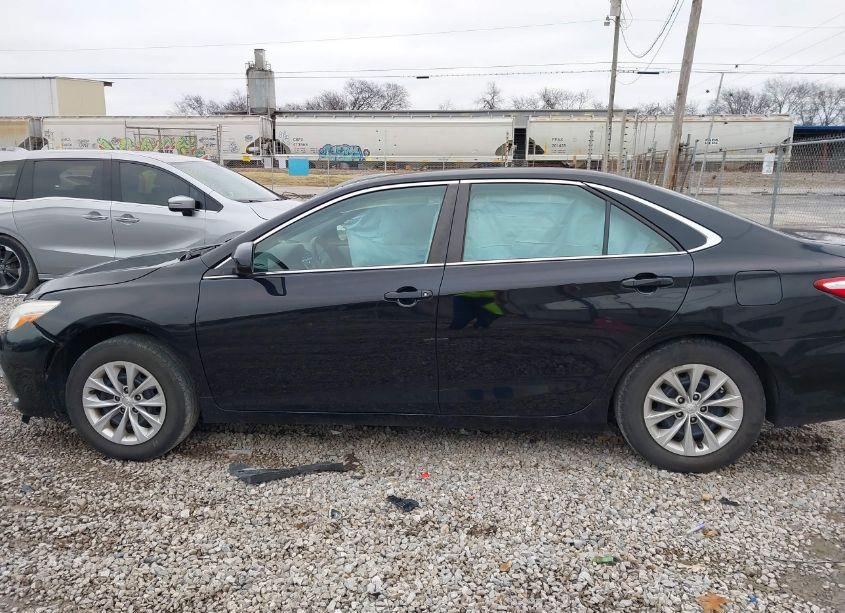 Photo 14 of 2017 Toyota Camry LE (VIN 4T1BF1FK3HU408935)