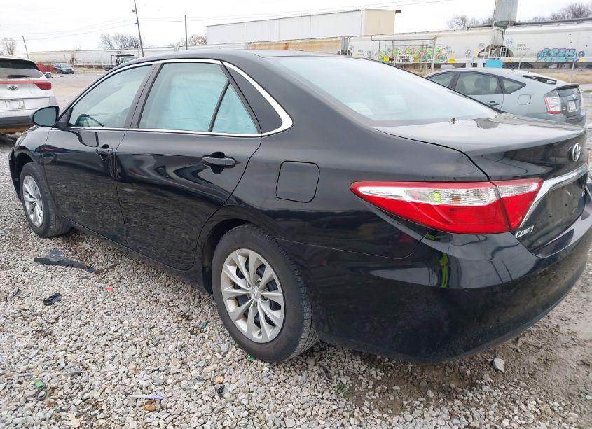 Photo 3 of 2017 Toyota Camry LE (VIN 4T1BF1FK3HU408935)