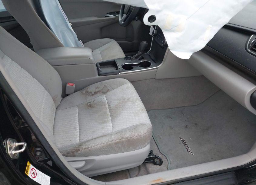 Photo 5 of 2017 Toyota Camry LE (VIN 4T1BF1FK3HU408935)