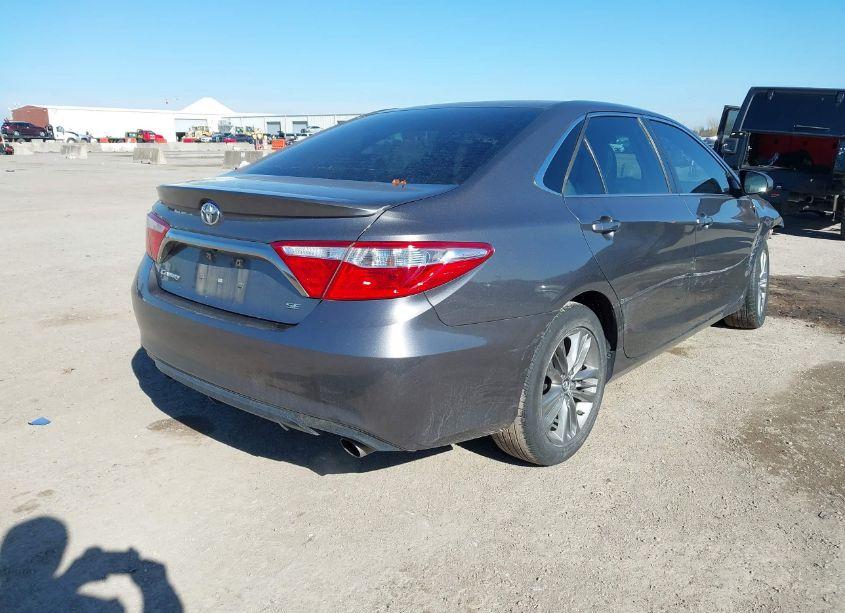 Photo 4 of 2017 Toyota Camry SE (VIN 4T1BF1FK3HU417635)