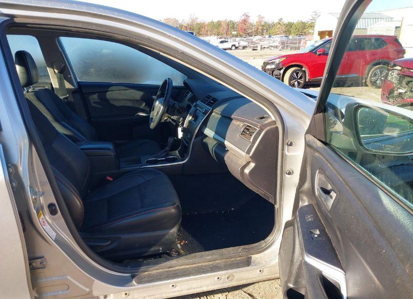 Photo 5 of 2017 Toyota Camry SE (VIN 4T1BF1FK3HU419823)