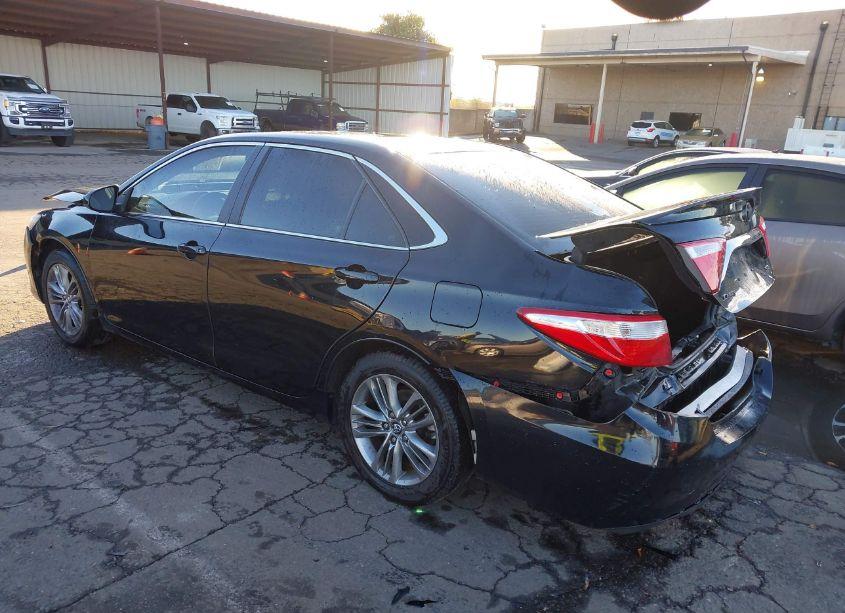 Photo 3 of 2017 Toyota Camry SE (VIN 4T1BF1FK3HU421913)