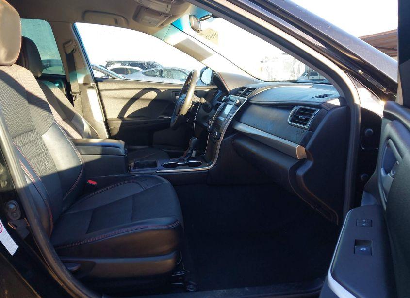 Photo 5 of 2017 Toyota Camry SE (VIN 4T1BF1FK3HU421913)