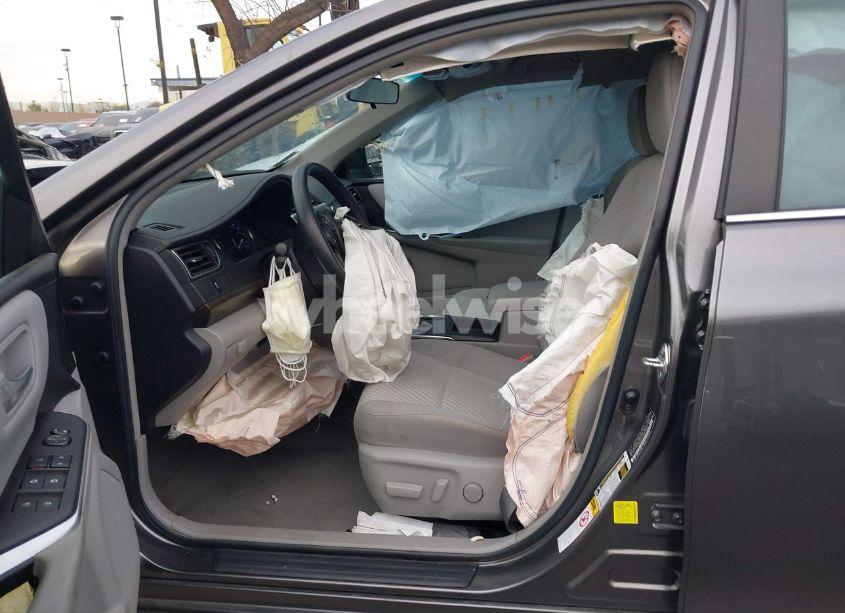 Photo 5 of 2017 Toyota Camry LE (VIN 4T1BF1FK3HU428408)