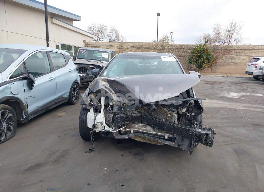 Photo 6 of 2017 Toyota Camry LE (VIN 4T1BF1FK3HU428408)