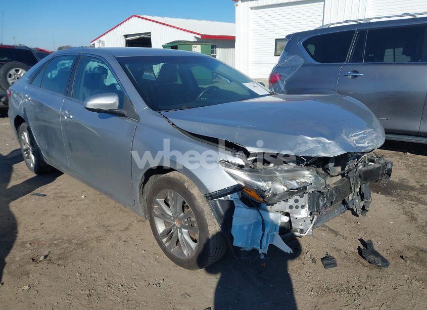 2017 Toyota Camry SE (VIN 4T1BF1FK3HU430532) main photo