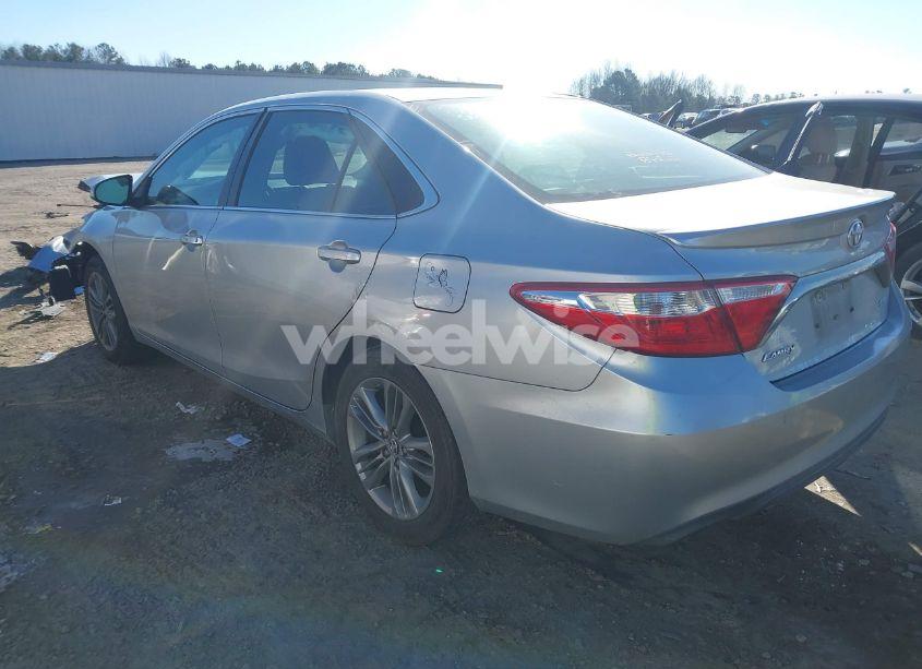 Photo 3 of 2017 Toyota Camry SE (VIN 4T1BF1FK3HU430532)