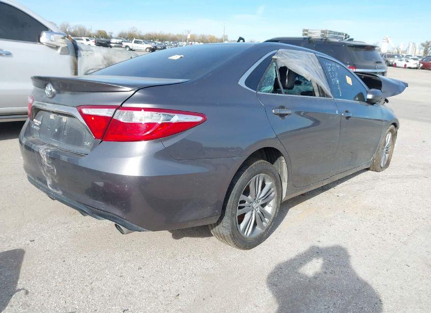 Photo 4 of 2017 Toyota Camry SE (VIN 4T1BF1FK3HU432670)