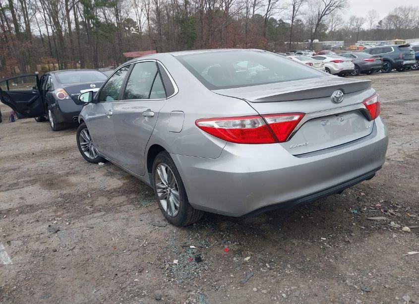 Photo 3 of 2017 Toyota Camry SE (VIN 4T1BF1FK3HU449212)