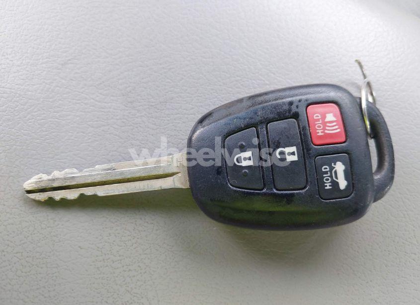 Photo 11 of 2017 Toyota Camry LE (VIN 4T1BF1FK3HU630245)