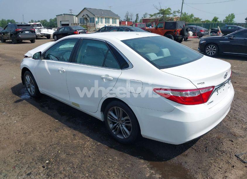 Photo 3 of 2017 Toyota Camry LE (VIN 4T1BF1FK3HU630245)