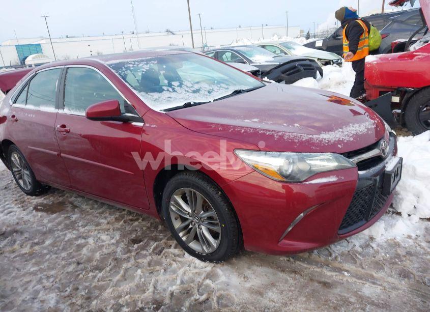 2017 Toyota Camry SE (VIN 4T1BF1FK3HU634019) main photo