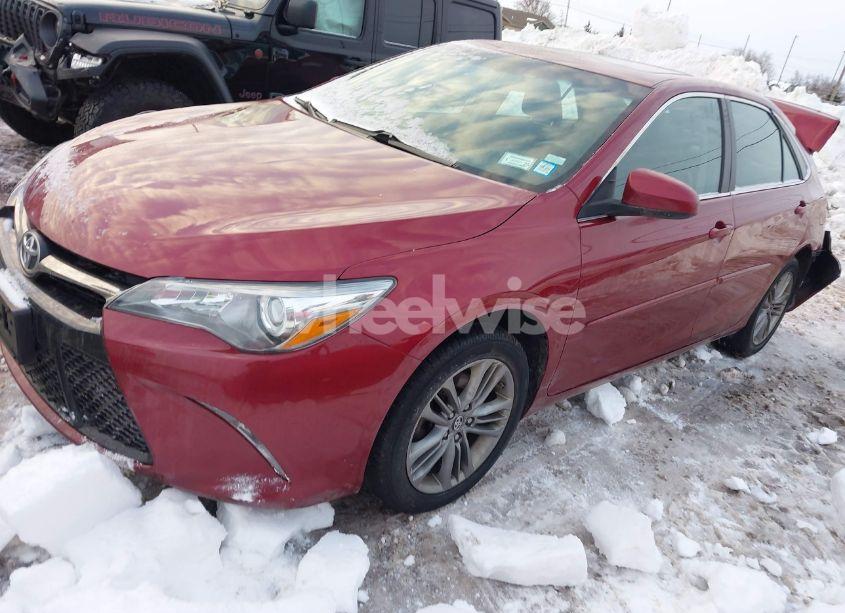 Photo 2 of 2017 Toyota Camry SE (VIN 4T1BF1FK3HU634019)