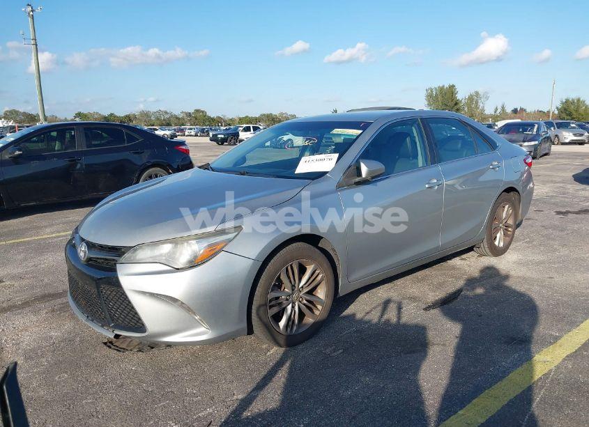 Photo 2 of 2017 Toyota Camry SE (VIN 4T1BF1FK3HU642248)