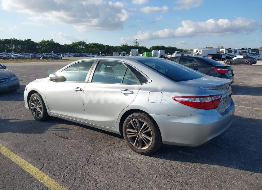 Photo 3 of 2017 Toyota Camry SE (VIN 4T1BF1FK3HU642248)