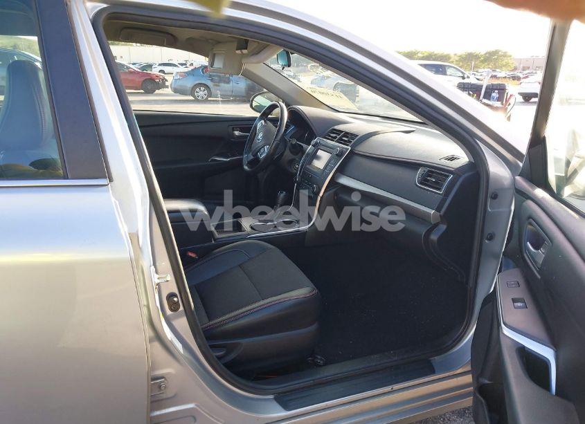 Photo 5 of 2017 Toyota Camry SE (VIN 4T1BF1FK3HU642248)