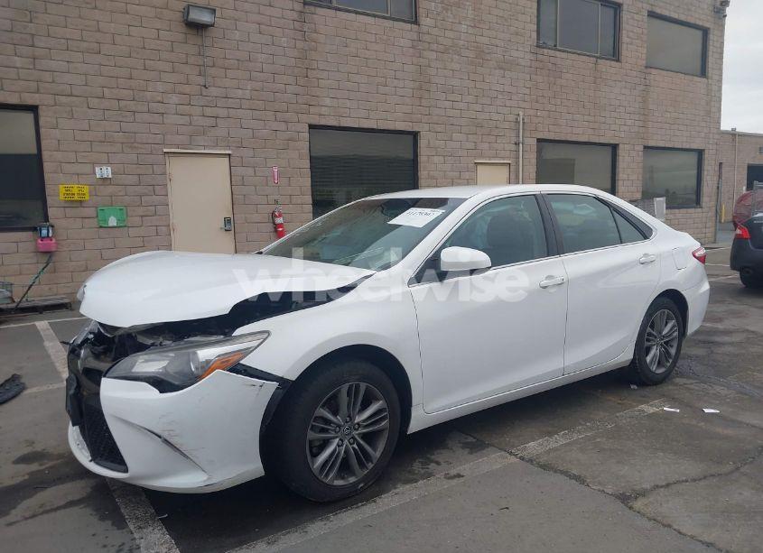 Photo 2 of 2017 Toyota Camry SE (VIN 4T1BF1FK3HU652701)