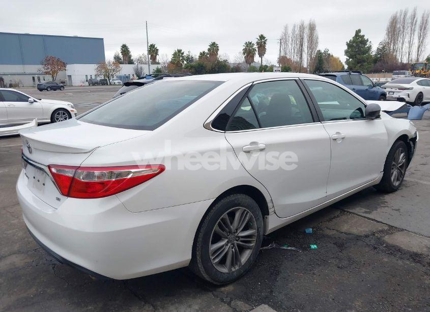Photo 4 of 2017 Toyota Camry SE (VIN 4T1BF1FK3HU652701)